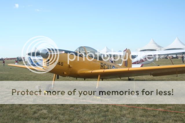 http://i432.photobucket.com/albums/qq44/hamden25/lethbridgeintairshow024.jpg