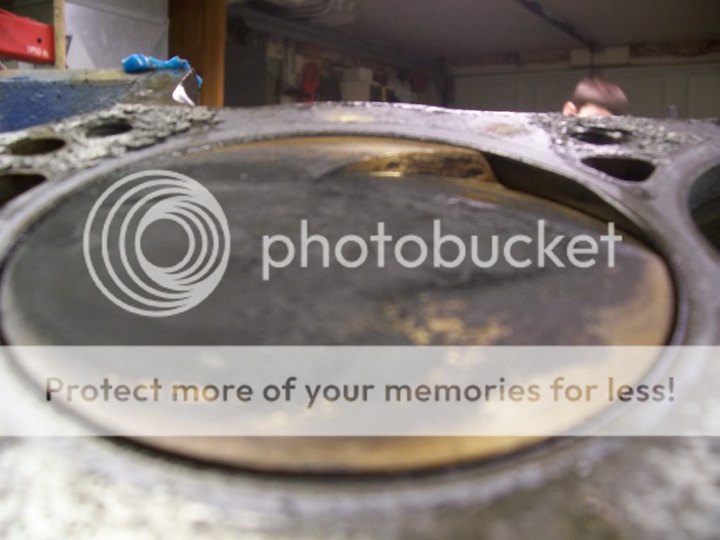 Pistons with odd valve reliefs... help Ford Mustang Forums